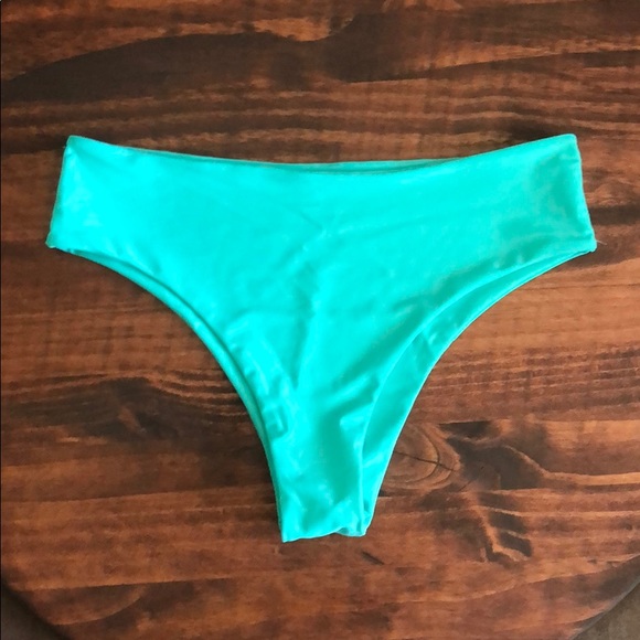 Strapless Bikini Set - Picture 4 of 6